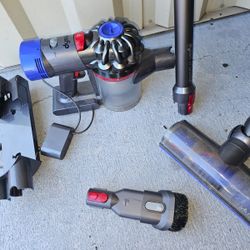 dyson v7 animals cordless vaccum wirh attachment work