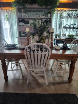 Dinner table with 4 chairs