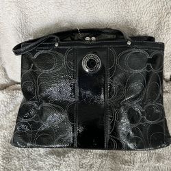 Coach Purse In Great Condition !