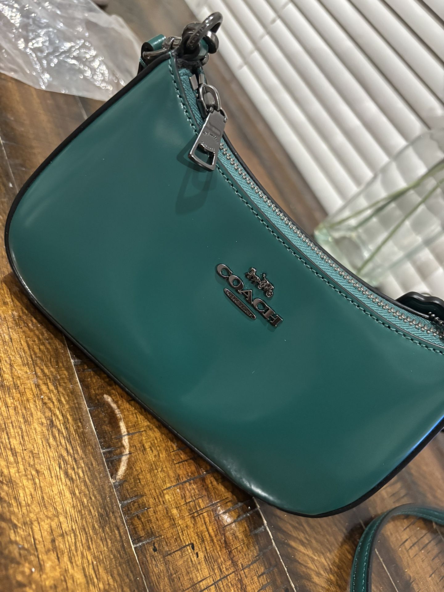 COACH TERI MINI CROSSBODY BAG Color