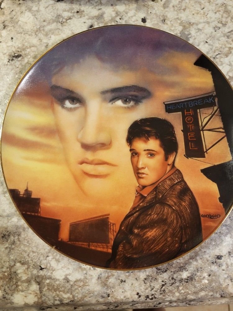 Elvis Presley "Heartbreak Hotel"