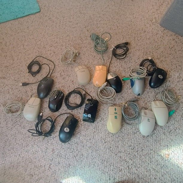 Lot Of Computer Mice Mouses 13 Pieces Mice USB PS2 DB9 Wireless