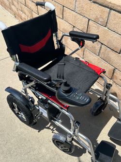 Electric wheelchair