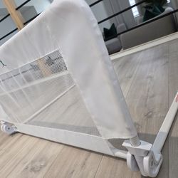 Crib / Bed Rail Guard