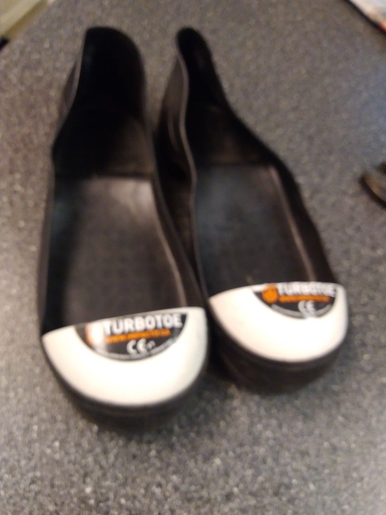 TURBO. TOE.  STEEL TOE. RUBBERS. SIZE. 9-. 10.    20 BUCKS