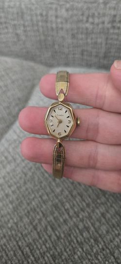 Vintage Timex Women's Gold-Tone Watch