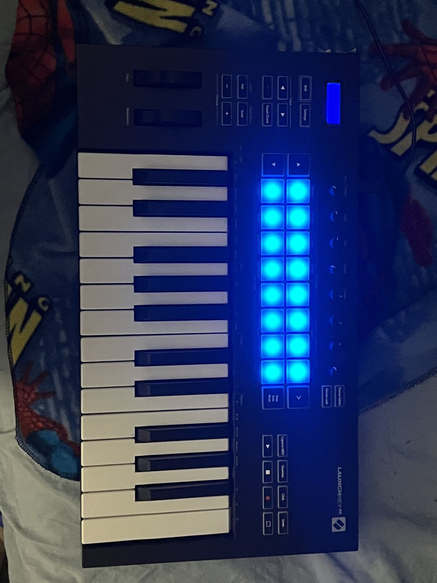 Novation Launchkey 25 MK3