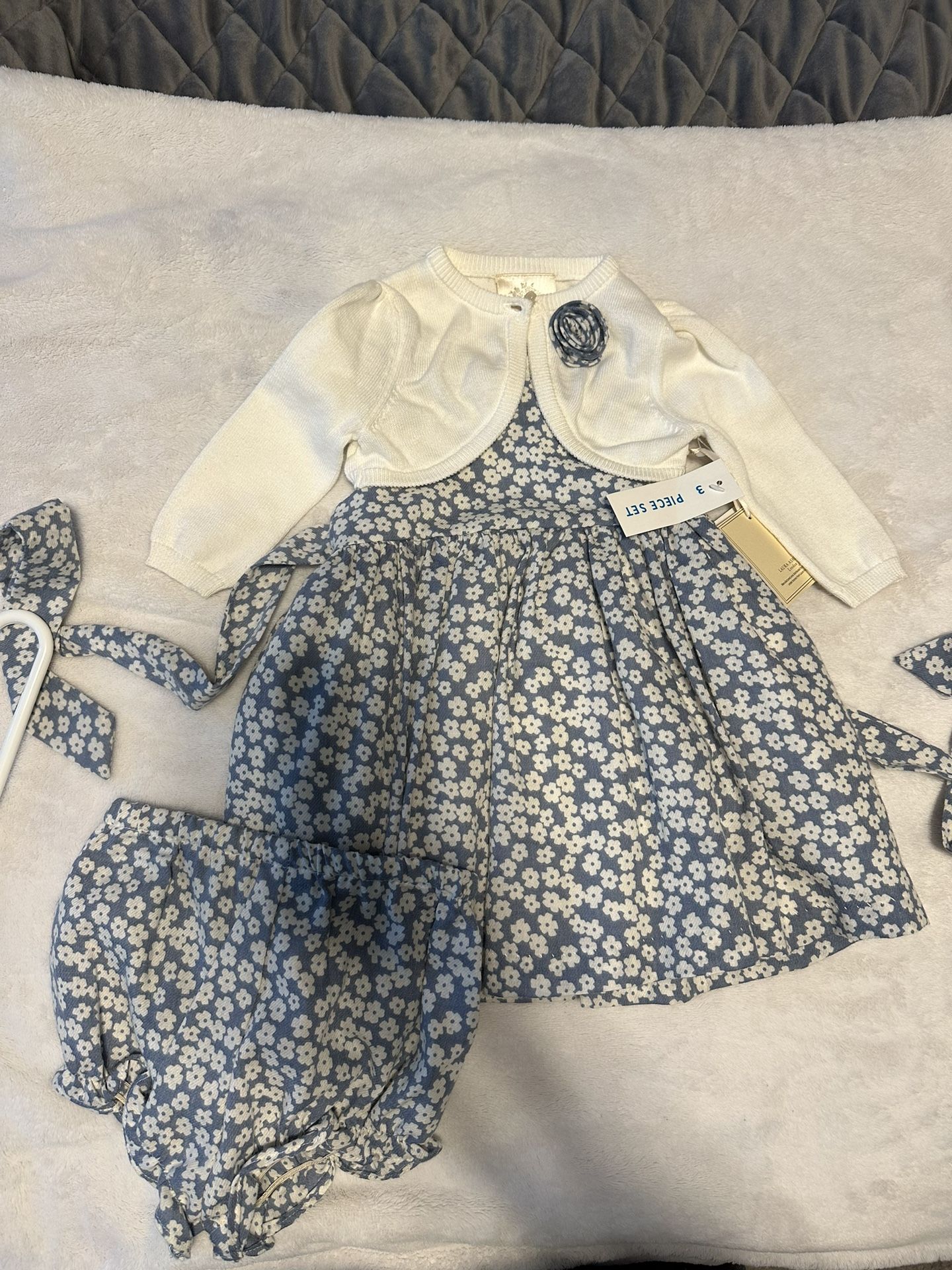 12M baby toddler girl’s 3 piece cardigan, bottoms and dress floral white blue NEW