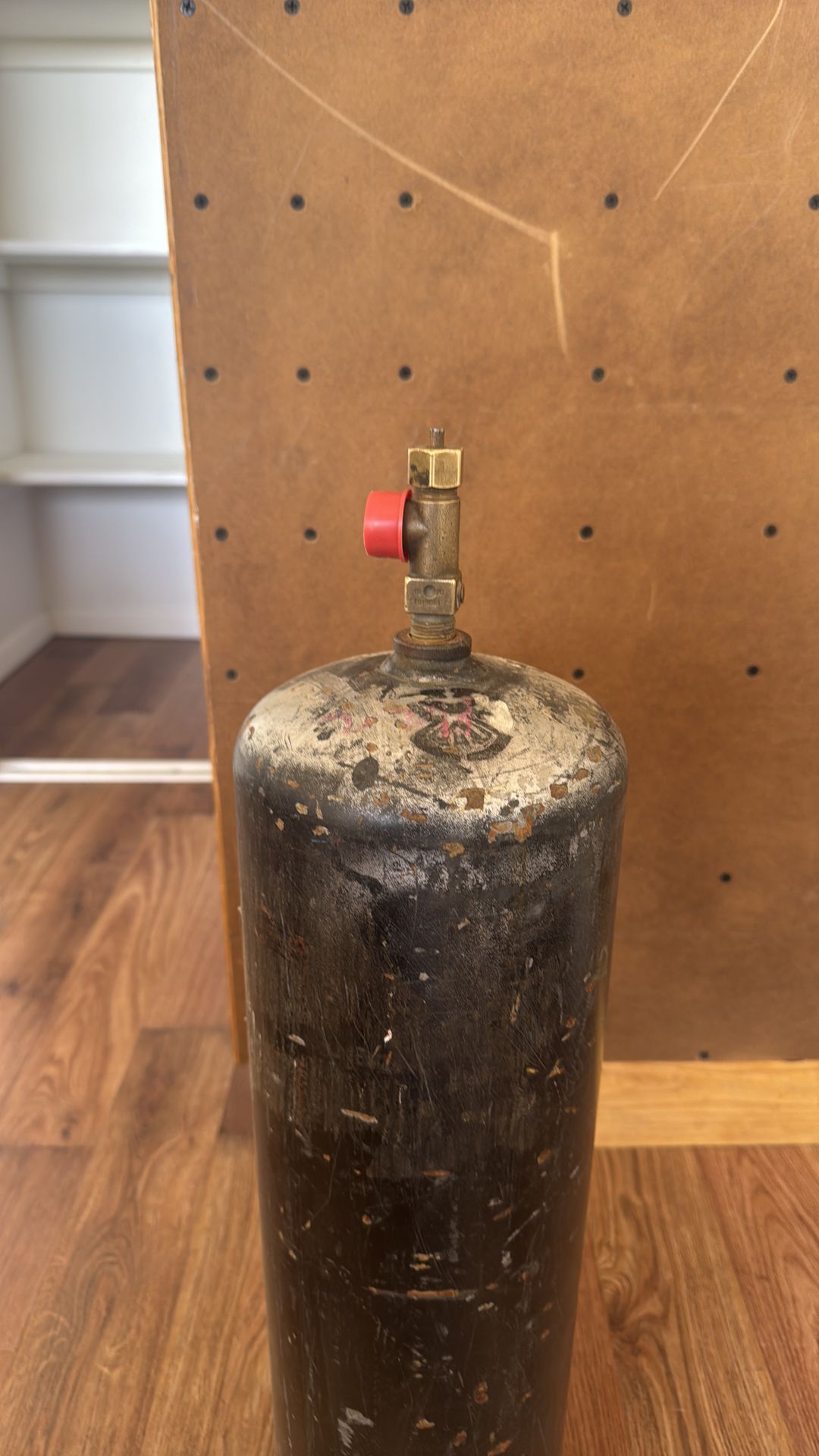 Varies 40ACIP MC-TANK LG | Shearer Supply Acetylene Tank