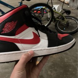 Jordan 1 Mid Bred Toe (trades Only)