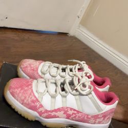 Jordan 11 pink snakeskin