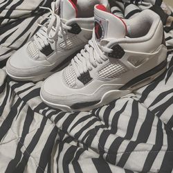 Jordan 4's