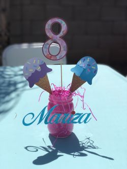 Ice cream theme centerpieces