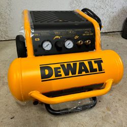 DeWalt 4.5 Gal. Portable Electric Air Compressor 