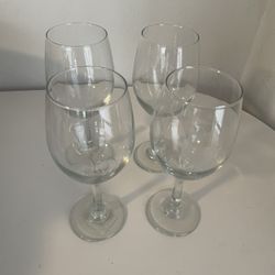 4 Wine Glasses