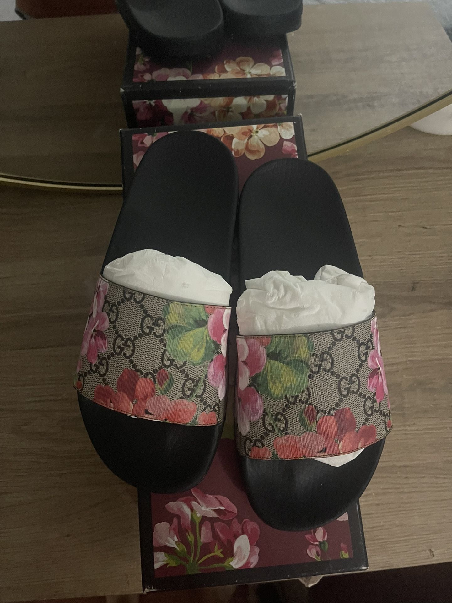 Gucci Black and Pink Floral Sandals