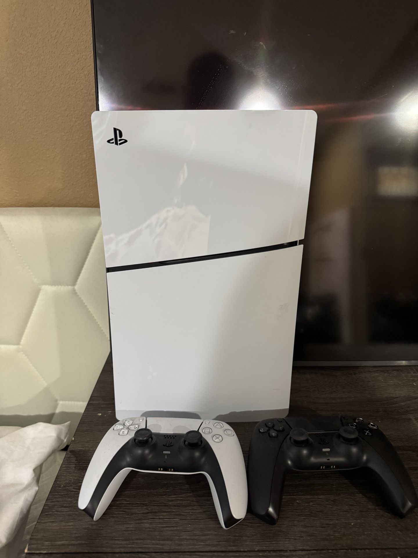 PS 5 *Digital version**