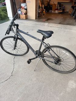 Giant Escape 2 Hybrid Bike