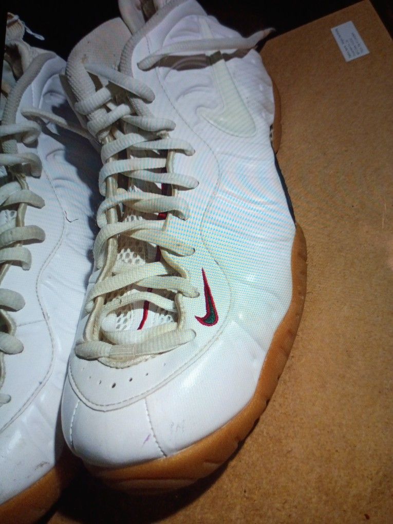 NIKE AIR FOAMPOSITE GUCCI WHITE SIZE 9.5