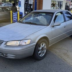 1998 Toyota Camry LE