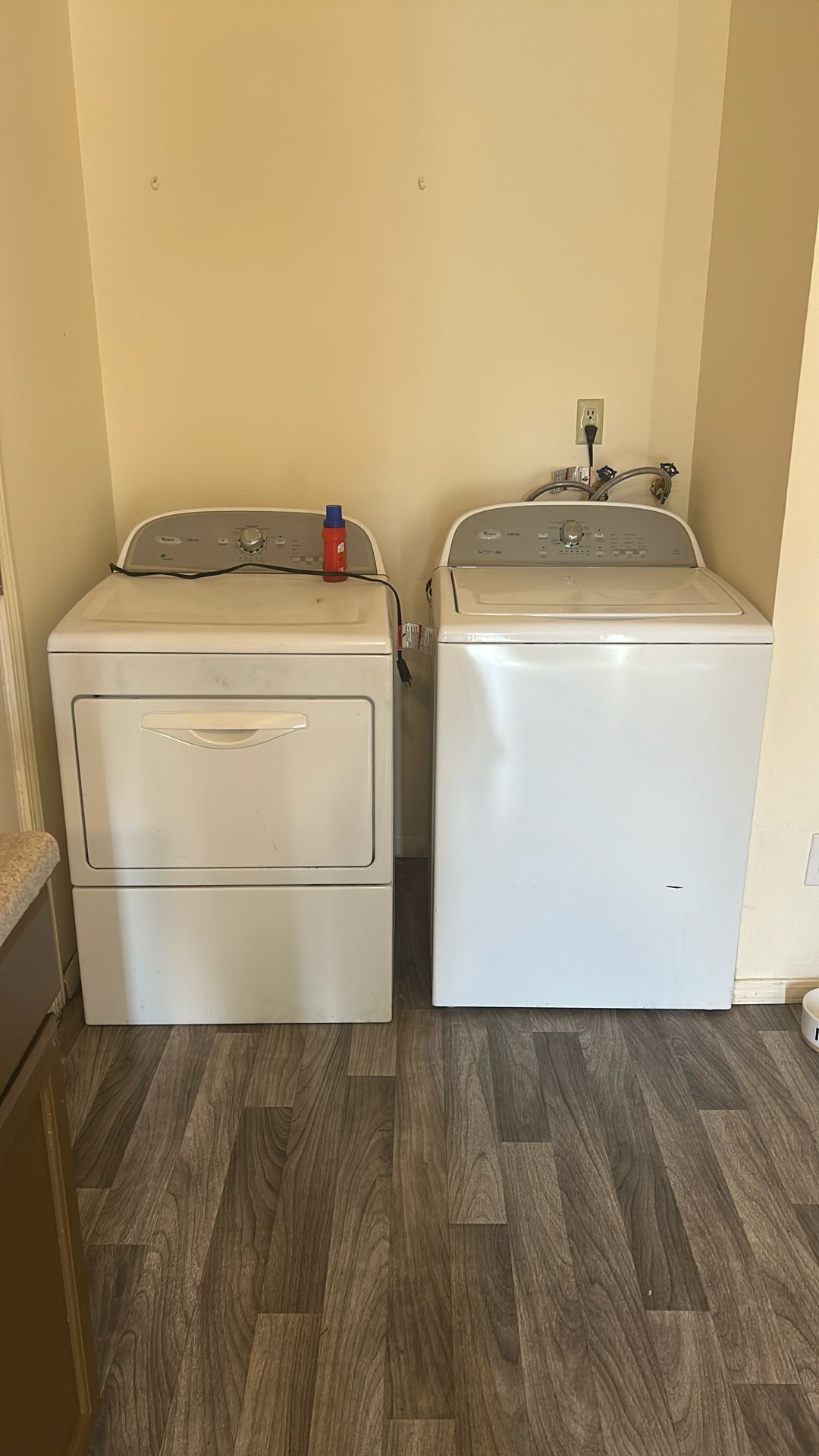 Whirlpool Dryer And Wash Machine
