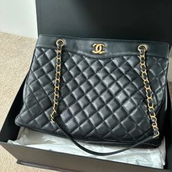 Black Lambskin Quilted Shopper Tote By CHANEL 