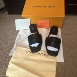 Beautiful Luxury Women’s Shoes, Size 7