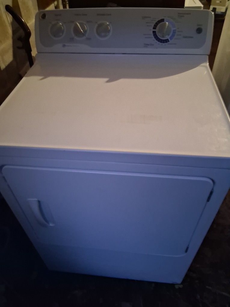 GE Super Capacity Electric Dryer