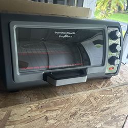 Hamilton Beach Easy Reach mini toaster oven/air fryer