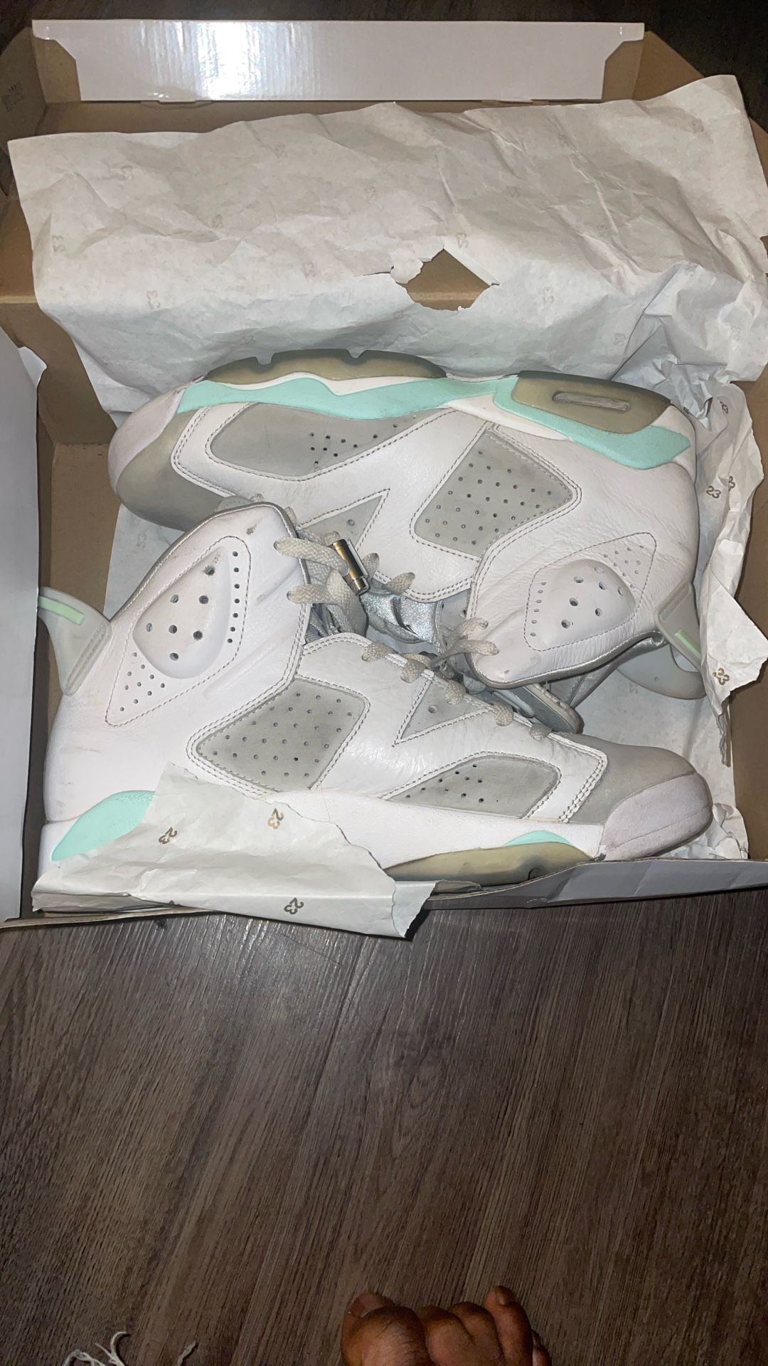 WMNS AIR JORDAN 6 RETRO