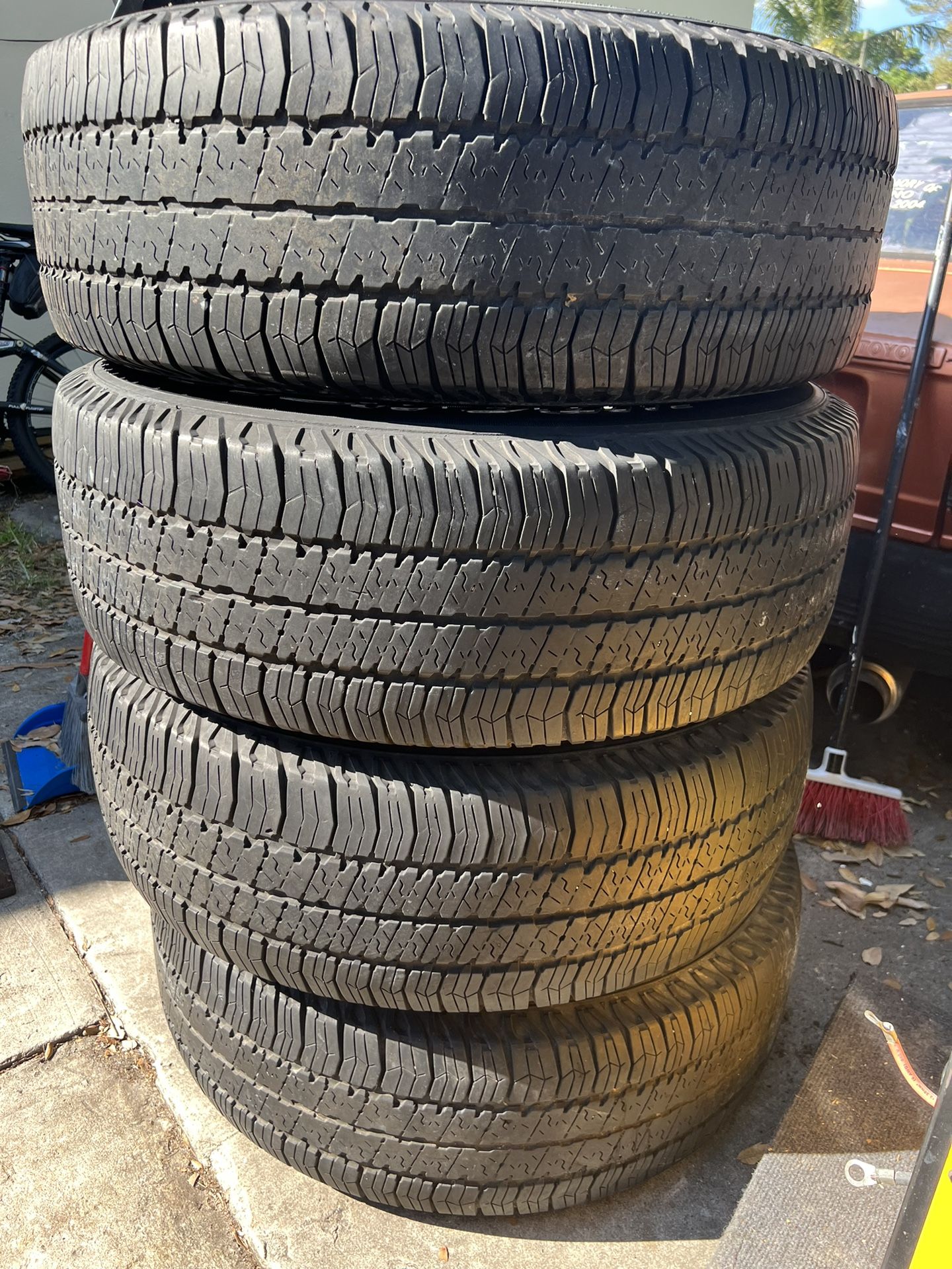 Goodyear P255/75R17 Good Tires with Rims