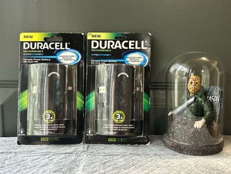 Duracell Portable Power Battery with a 4400 mAh capacity
