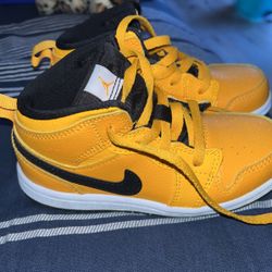 Brand New Jordan’s (size 9c)