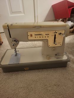 SINGER SEWING MACHINE