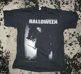 Michael myers Halloween shirt size medium