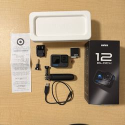 GoPro Hero 12 Black + 128gb micro sd Card