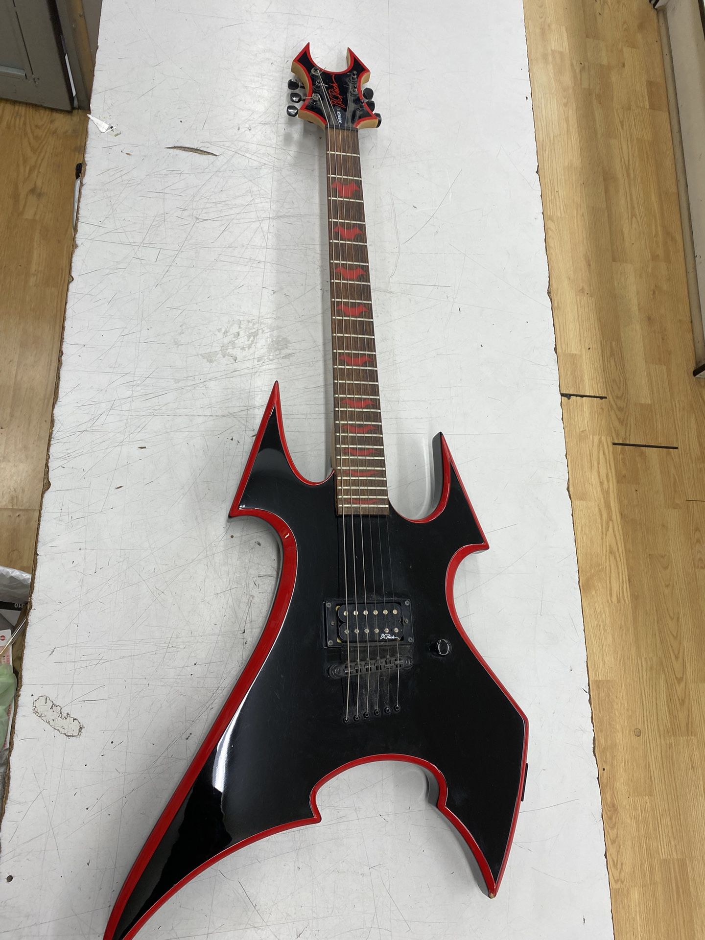 $500 B.C. Rich Avenge 6 String Black And Red Son Of Beast Electric Guitar