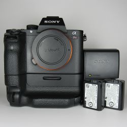 Pre-Owned Sony a7R II Mirrorless Camera with Sony Vertical Battery Grip