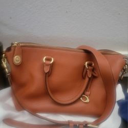 ALMOST NEW LEATHER COACH A STEAL AT $175! 