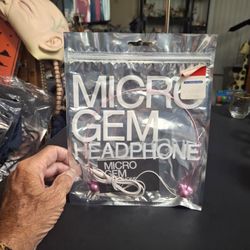 Vintage IDEA Micro Gem Headphones - Brand New - Metallic Pink - $15 OBO