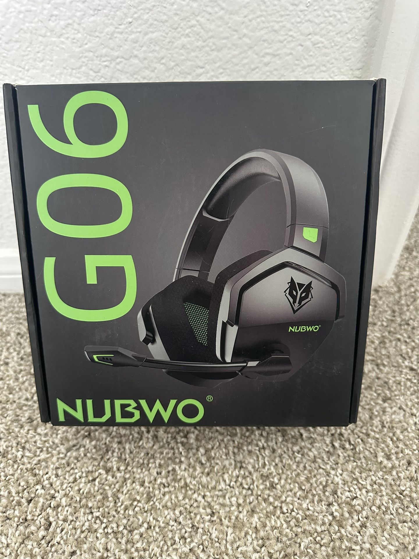 Dual Wireless Gaming Headset – Low Latency, 100-Hour Battery, PS5/PS4/PC Compatible