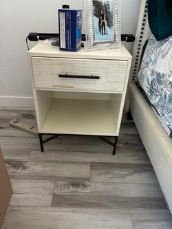 2 bedside tables