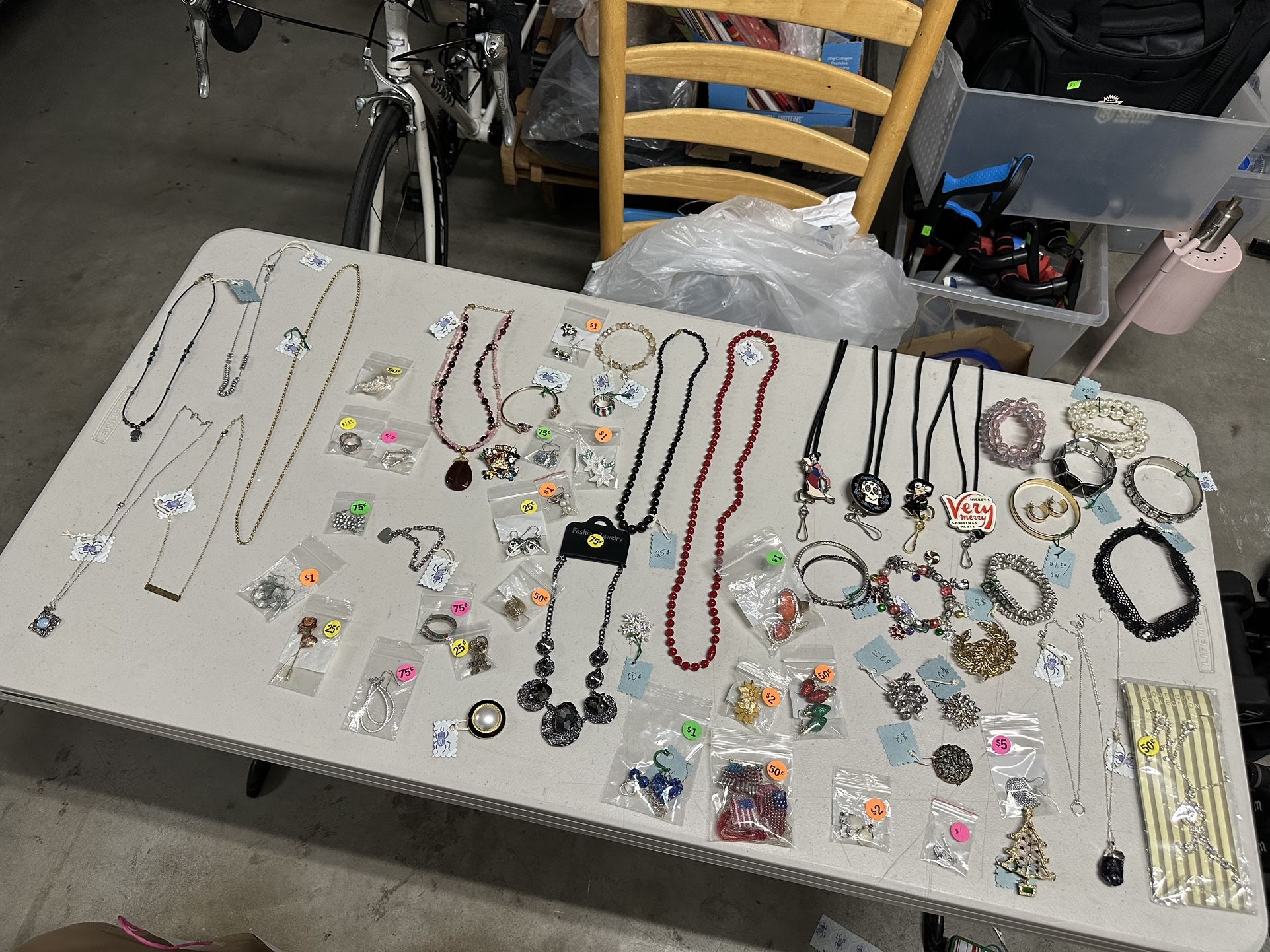 Montebello Multi-Family Christmas Garage Sale!