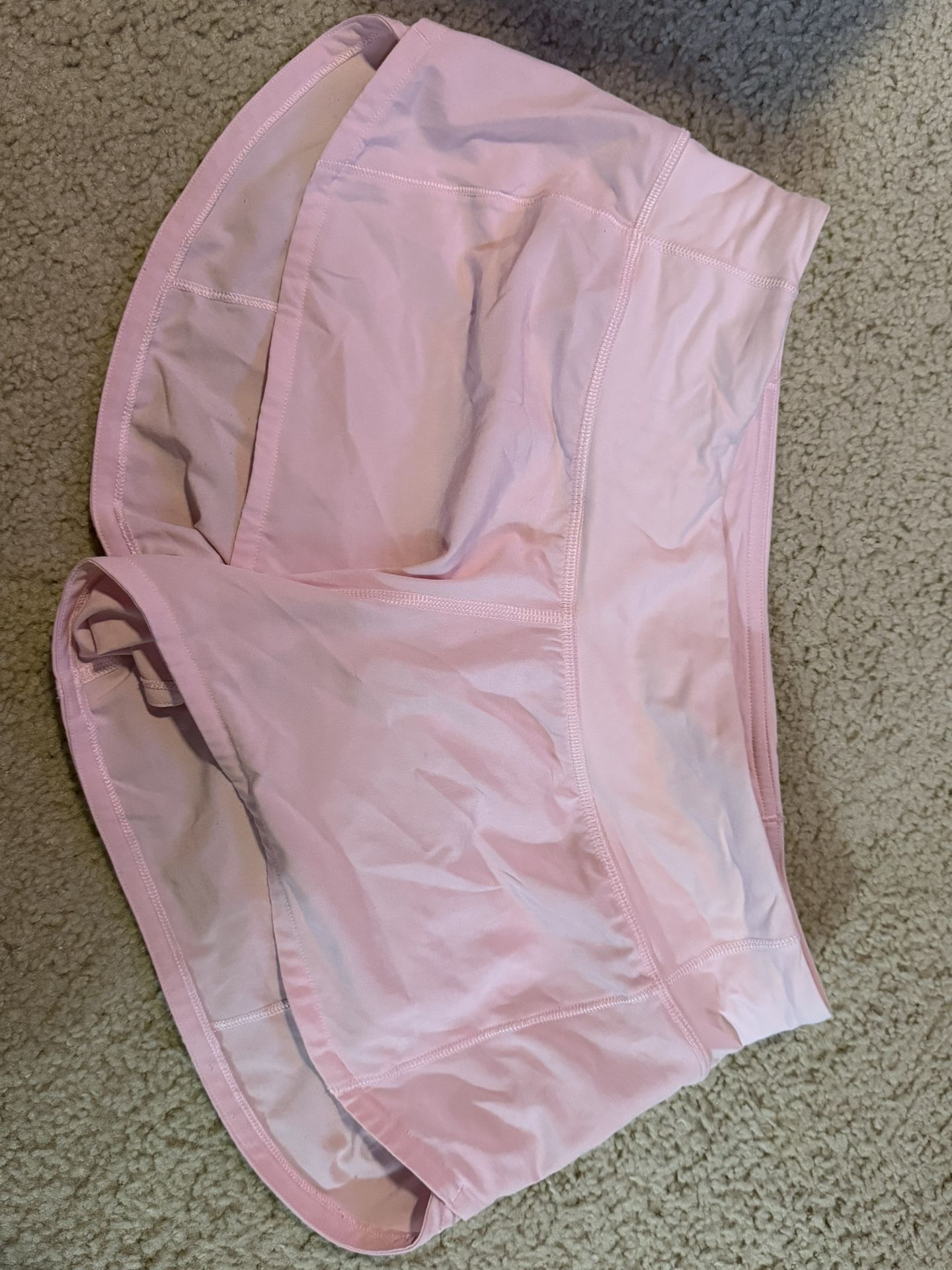 Lululemon Speed Up Short Size 4 NO UNDERWEAR