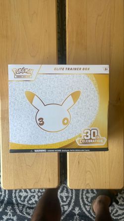 Pokemon 30th etb