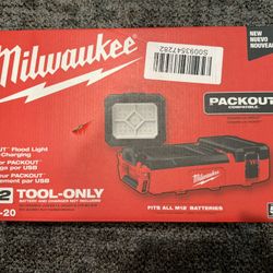 Milwaukee M12 Packout Light