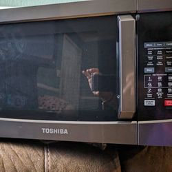 Toshiba Microwave Oven 