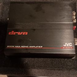 10 In Subs 1500 Watts Each In Box And Jvc 800 Watt Amp