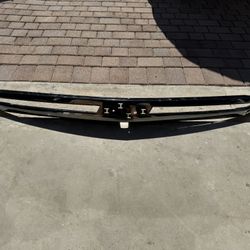 used Front Grille Moulding Trim For Chevrolet Tahoe/Suburban 2022