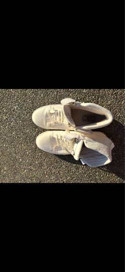 White ankle length shoes size 10